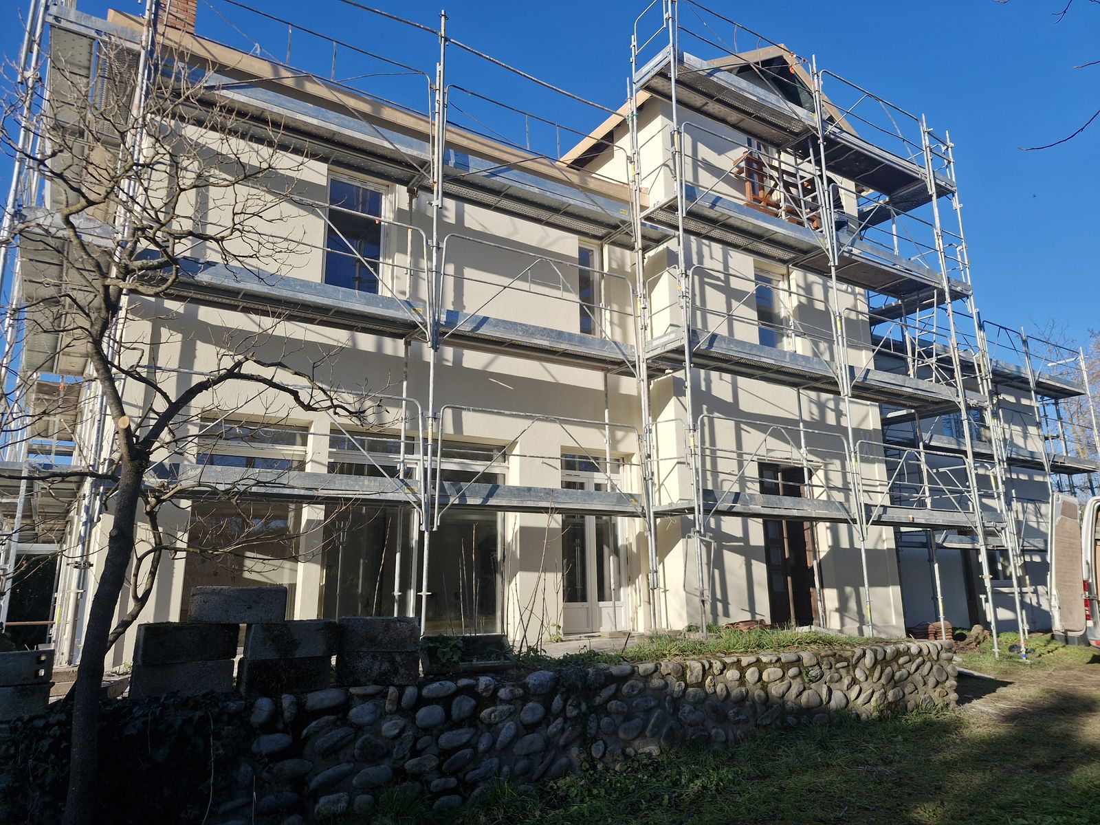 Ravalement complet d'une maison de maître sur trois niveaux par RGBAT